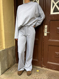 Frederikke Pants, Grå